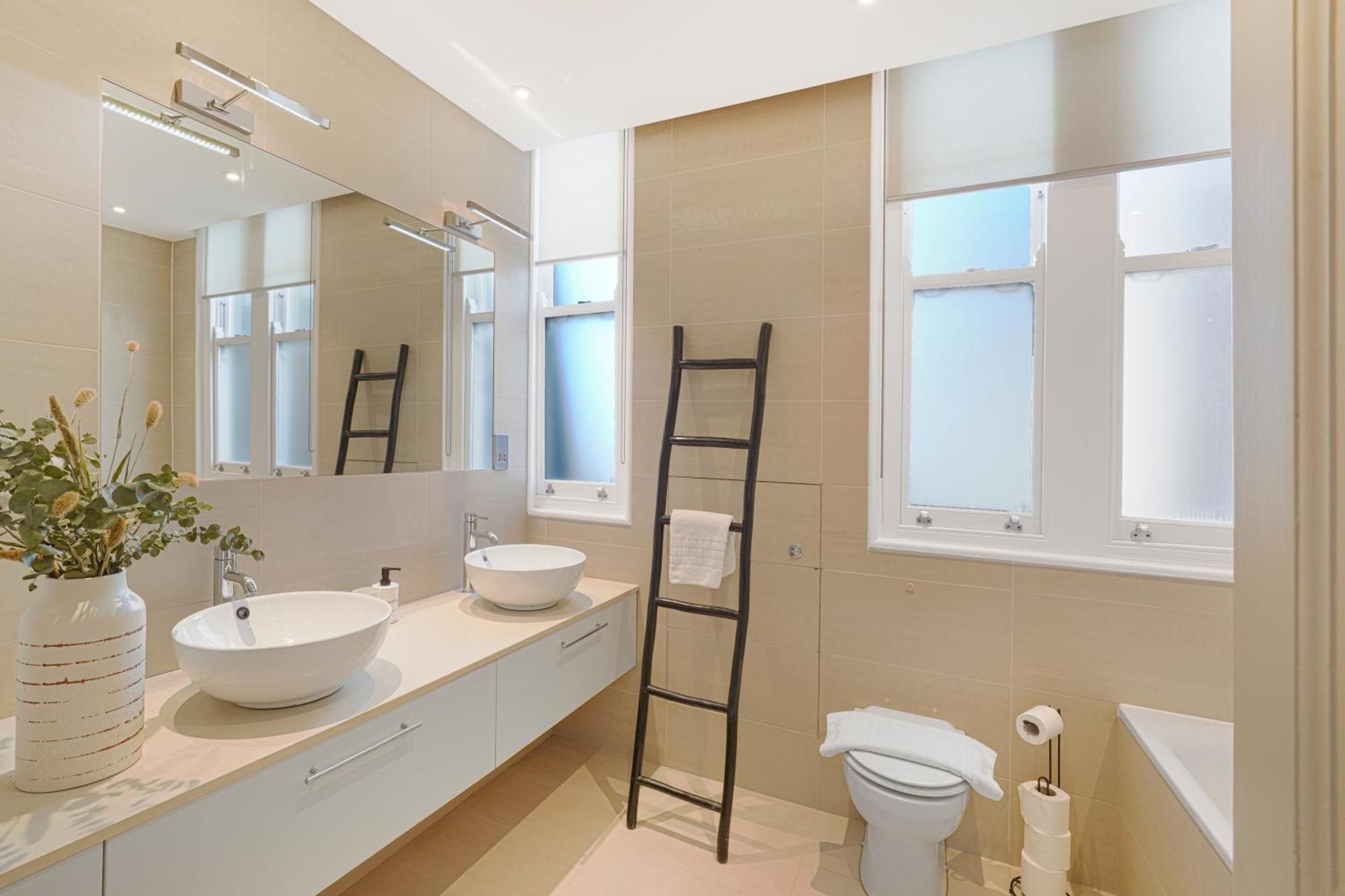 Apartment Spacious And Modern 4 Beds In Kensington *