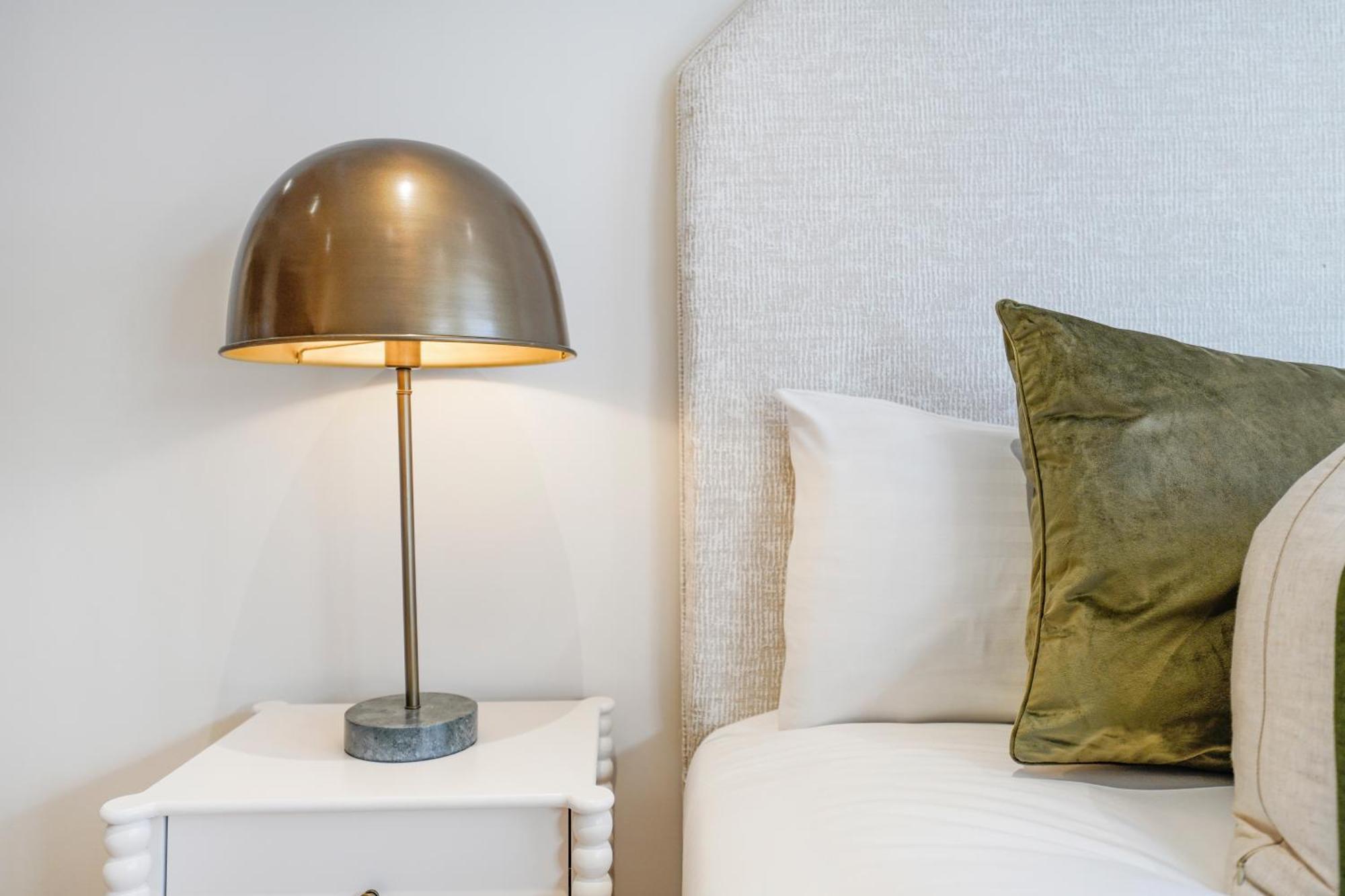 Spacious And Modern 4 Beds In Kensington *